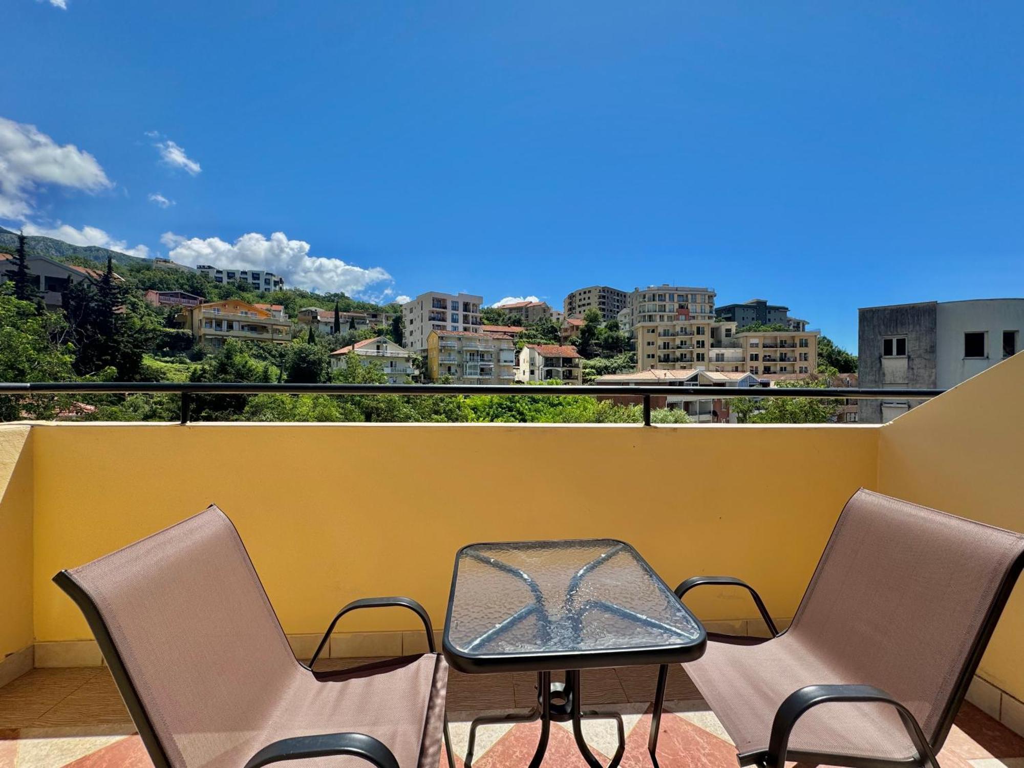 For-A Apartmani Bečići Dış mekan fotoğraf